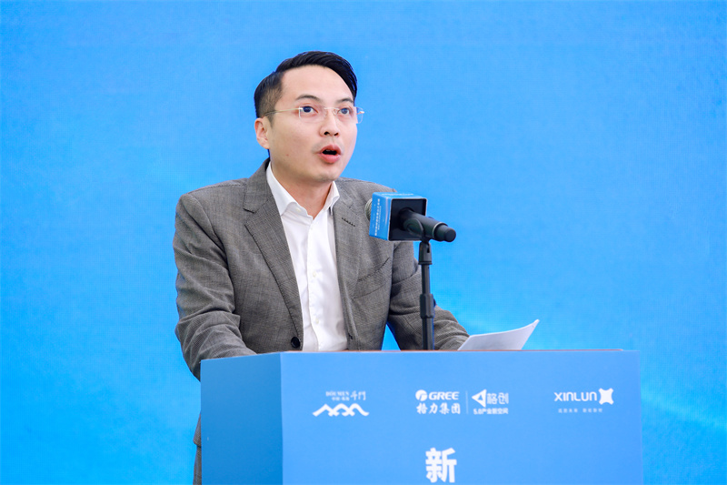 廖垚.jpg 廖垚.jpg